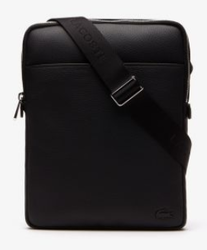 SACOCHE PLATE ZIPPE LACOSTE GAEL SIMILICUIR GRAIN NH2840GL 000 www.solene-maroquinerie.fr