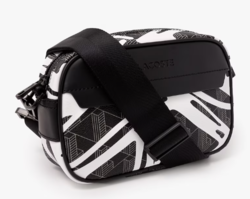 PETIT SAC REPORTER THE BLEND LACOSTE PRINT BLANC MONO NOIR NH4785BG Q11 www.solene-maroquinerie.fr