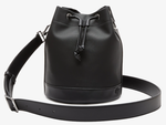 Sac seau femme Lacoste avec bandoulire amovible noir NF3945DB 000 www.solene-maroquinerie.fr
