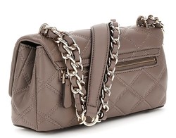 SAC EN BANDOULIERE GUESS TAMSIN DARK TAUPE QG963221 www.solene-maroquinerie.fr