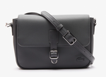 Sac  bandoulire femme Lacoste avec fermoir gris NF3955DB J37 DARK SHADOW www.solene-maroquinerie.f