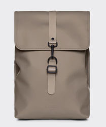 SAC A DOS RAINS RUCKSACK TONAL TAUPE 13400-14 www.solene-maroquinerie.fr