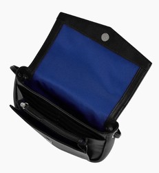POCHETTE EN CUIR LISSE AVEC BANDOULIERE AMOVIBLE LE TANNEUR CHARLOTTE NOIR TOTT3C01N01 www.solene-ma