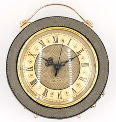 PETIT SAC HORLOGE ROND BEIGE www.solene-maroquinerie.fr