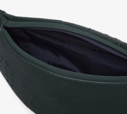 SAC BANANE ZIPP LACOSTE UNISEXE VERT EMBOSS NU4620TX N41 www.solene-maroquinerie.fr