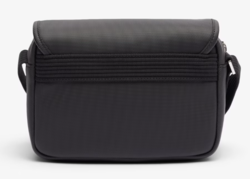 SAC MESSENGER MEN'S CLASSIC LACOSTE NOIR NH4858HC 000 www.solene-maroquinerie.fr