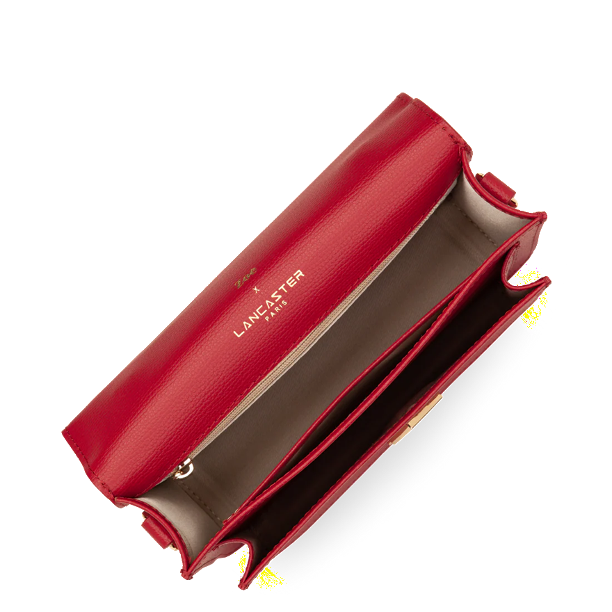 SAC TROTTEUR LANCASTER X ZOÉ BRISBANE ROUGE GRAINÉ 480-011 ROUGE www.solene-maroquinerie.fr 4