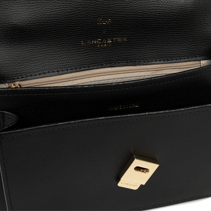SAC TROTTEUR LANCASTER X ZOÉ MANON NOIR GRAINÉ 480-011 NOIR www.solene-maroquinerie.fr 5