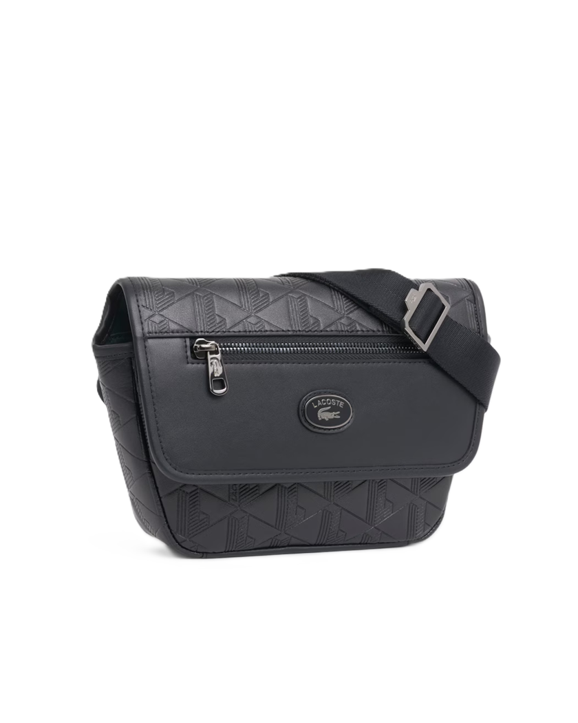 MINI SAC MESSENGER LACOSTE MONOGRAMME NOIR NH5265MR 000 www.solene-maroquinerie.fr 2
