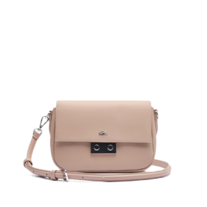 SAC A BANDOULIERE ET A RABAT LACOSTE DAILY CITY TAUPE NF4757DZ N81 www.solene-maroquinerie.fr