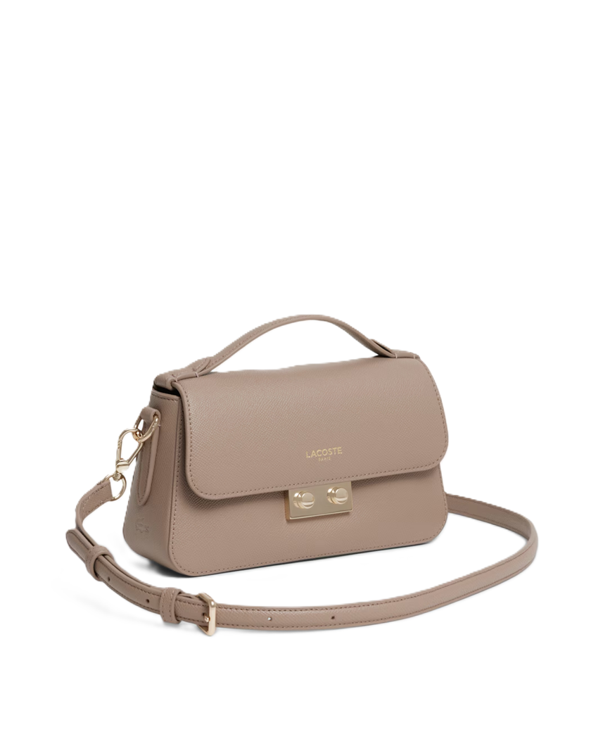 SAC A BANDOULIERE LACOSTE CHAMPS-ELYSÉES TAUPE NF5099PH N81 www.solene-maroquinerie.fr 2