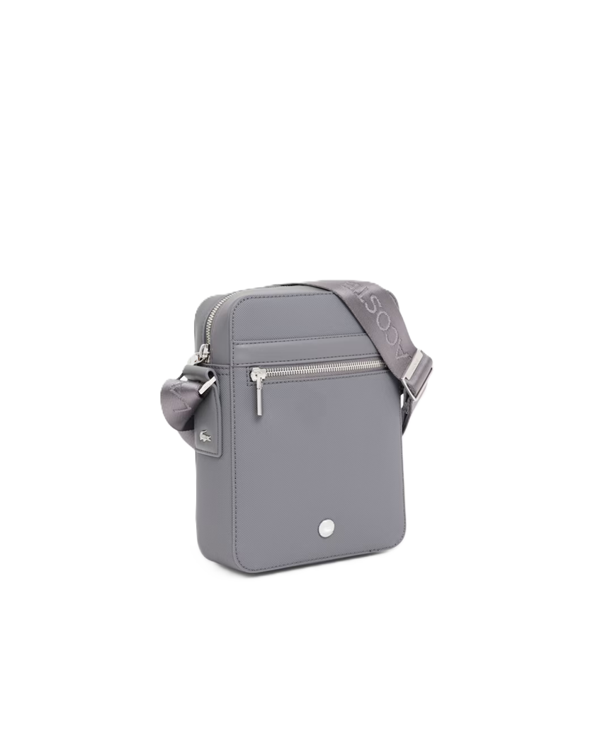 SACOCHE VERTICALE EN PETIT PIQUÉ LACOSTE LANGON CASTELROCK NH5272HW R58 www.solene-maroquinerie.fr 2